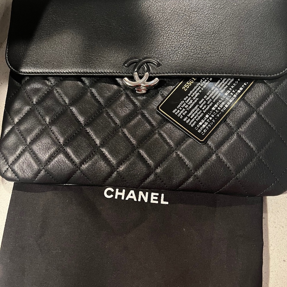 Chanel pouch